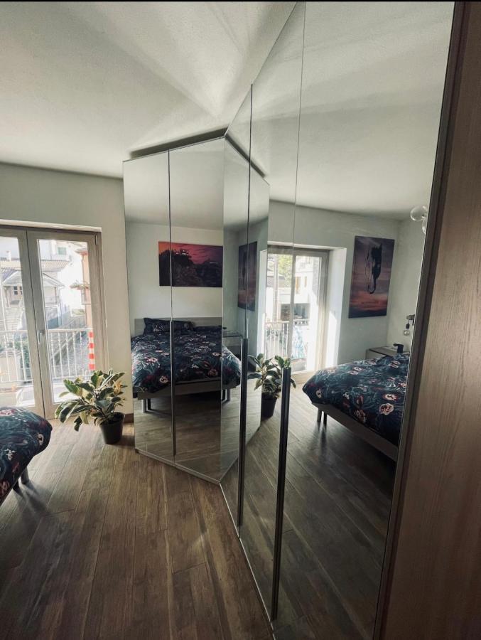 Luce Private Deluxe Apartment Near The Station Tirano Bagian luar foto
